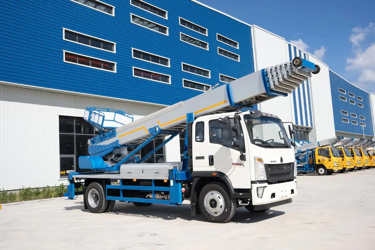 夷陵出租云梯车高空作业车 建筑垃圾搬运